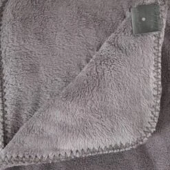 Fleecedecke In Grau 7 Fleecedecke In Grau -Heimtextilien atmosphera createur dinterieur fleecedecke in grau 2