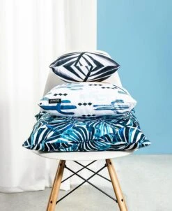 Kissen "Grey Watercolor Dots" In Grau 5 Kissen "Grey Watercolor Dots" In Grau -Heimtextilien juniqe kissen grey watercolor dots in grau 2